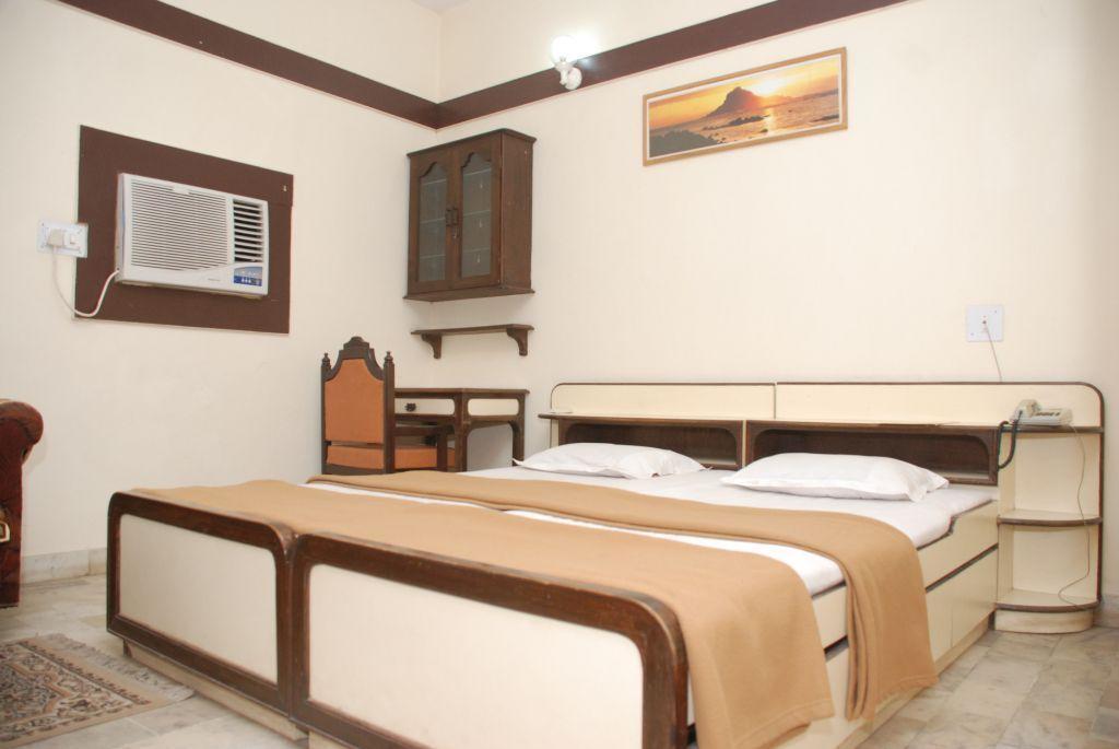 Hotel Royal Ahmadábád Pokoj fotografie